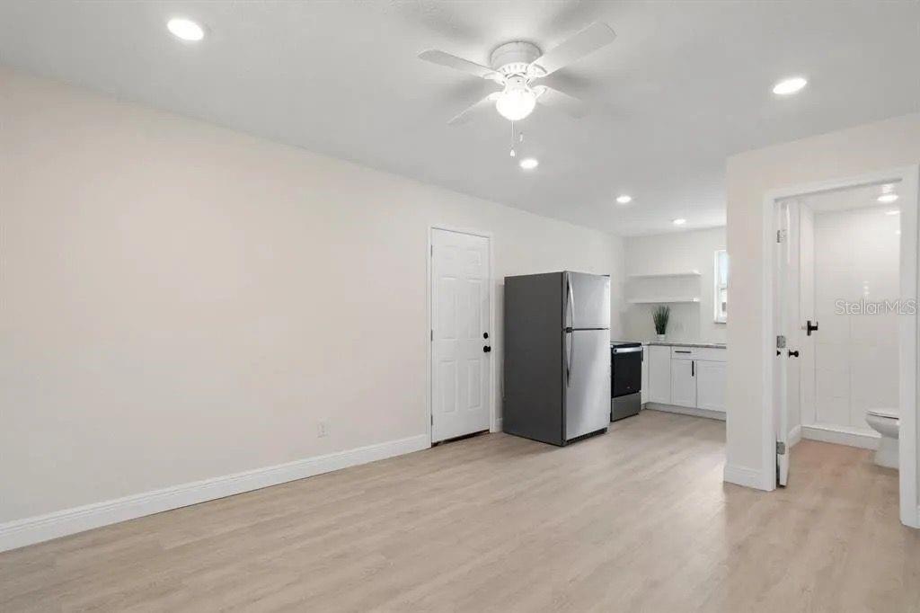 Image 19 of 56 For 2722 14th Avenue S