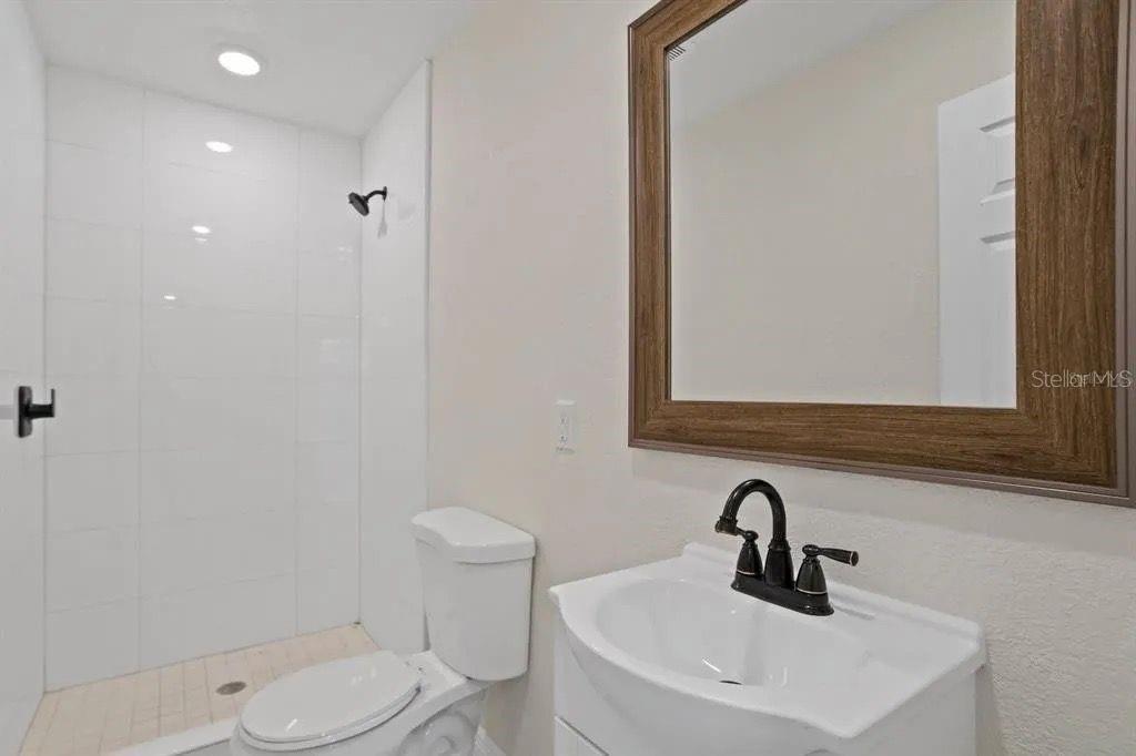 Image 28 of 56 For 2722 14th Avenue S