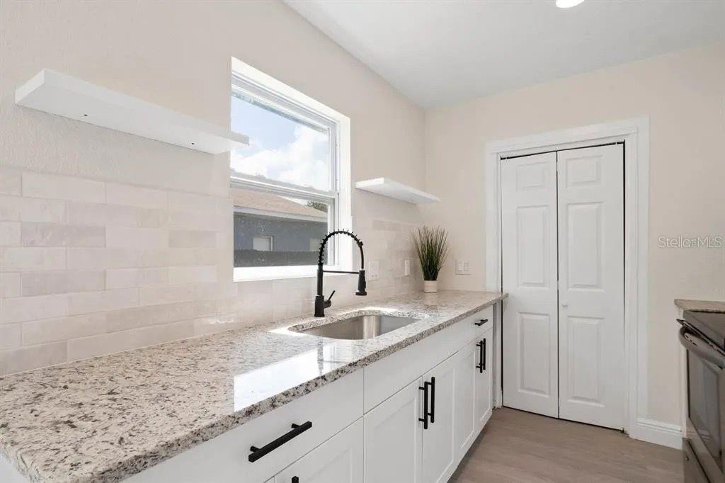 Image 34 of 56 For 2722 14th Avenue S