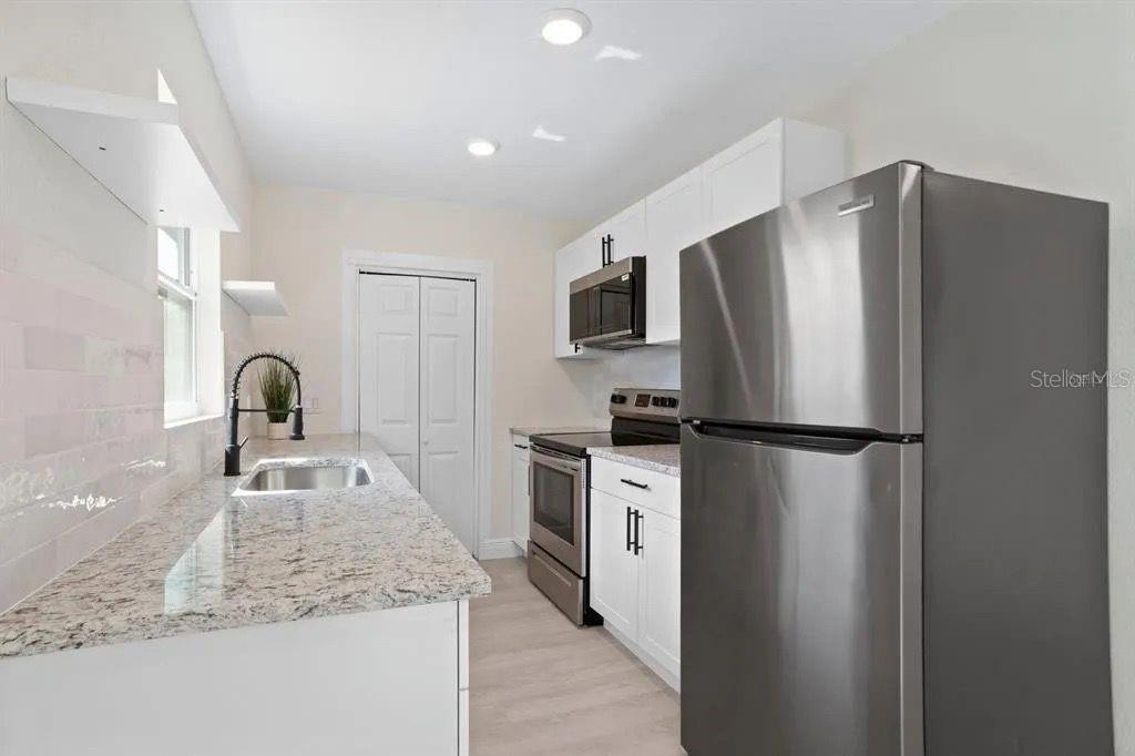 Image 35 of 56 For 2722 14th Avenue S