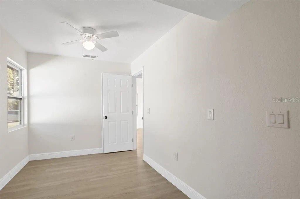 Image 36 of 56 For 2722 14th Avenue S