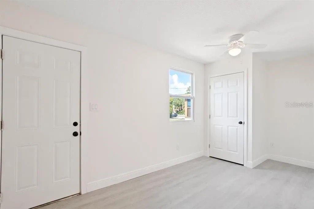 Image 6 of 56 For 2722 14th Avenue S