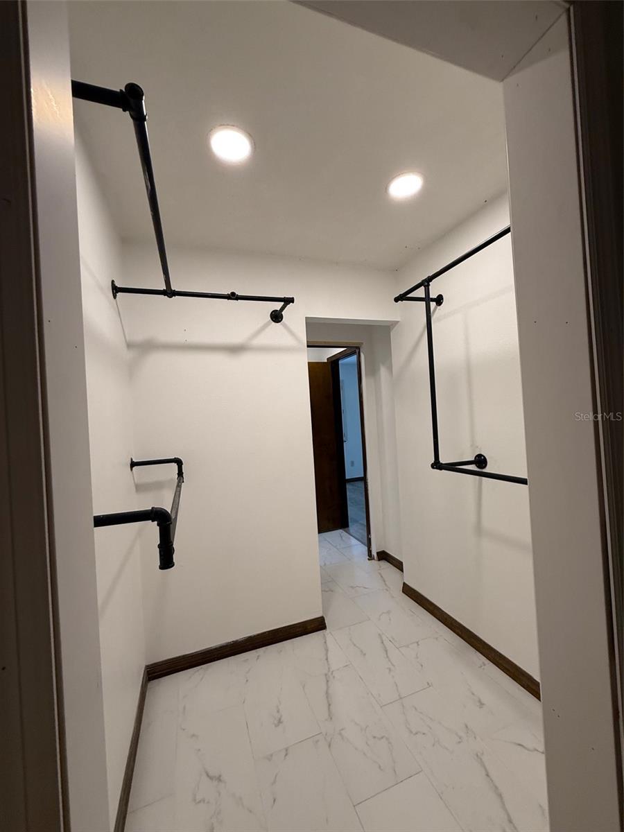 Image 34 of 50 For 2789 Valencia Lane W