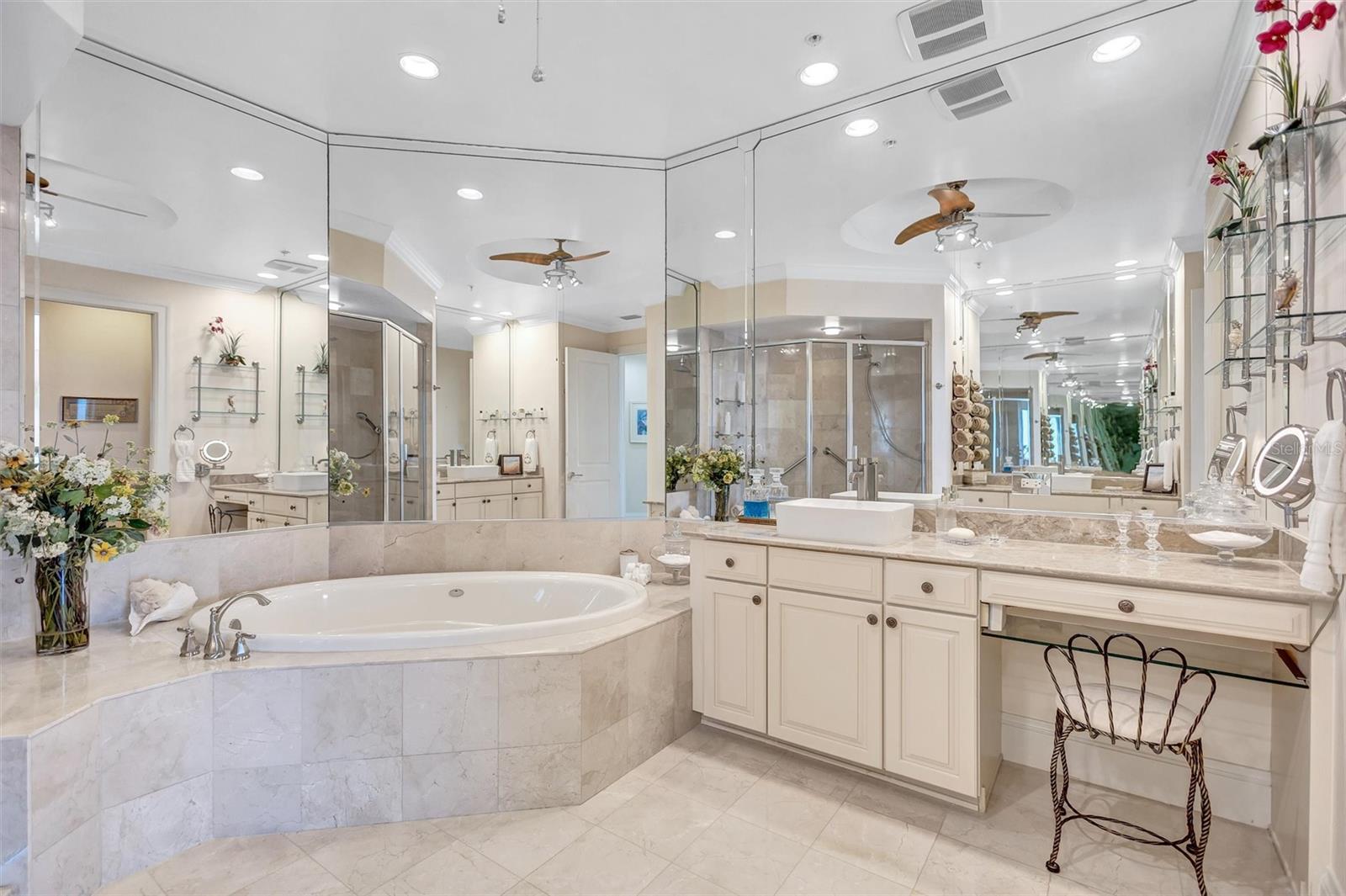 Image 17 of 48 For 130 Riviera Dunes Way Ph202