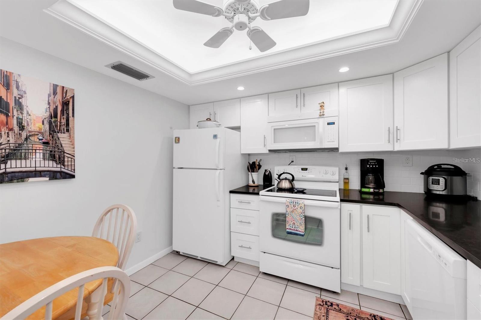 Image 12 of 30 For 19029 Us Highway 19 N 9-403