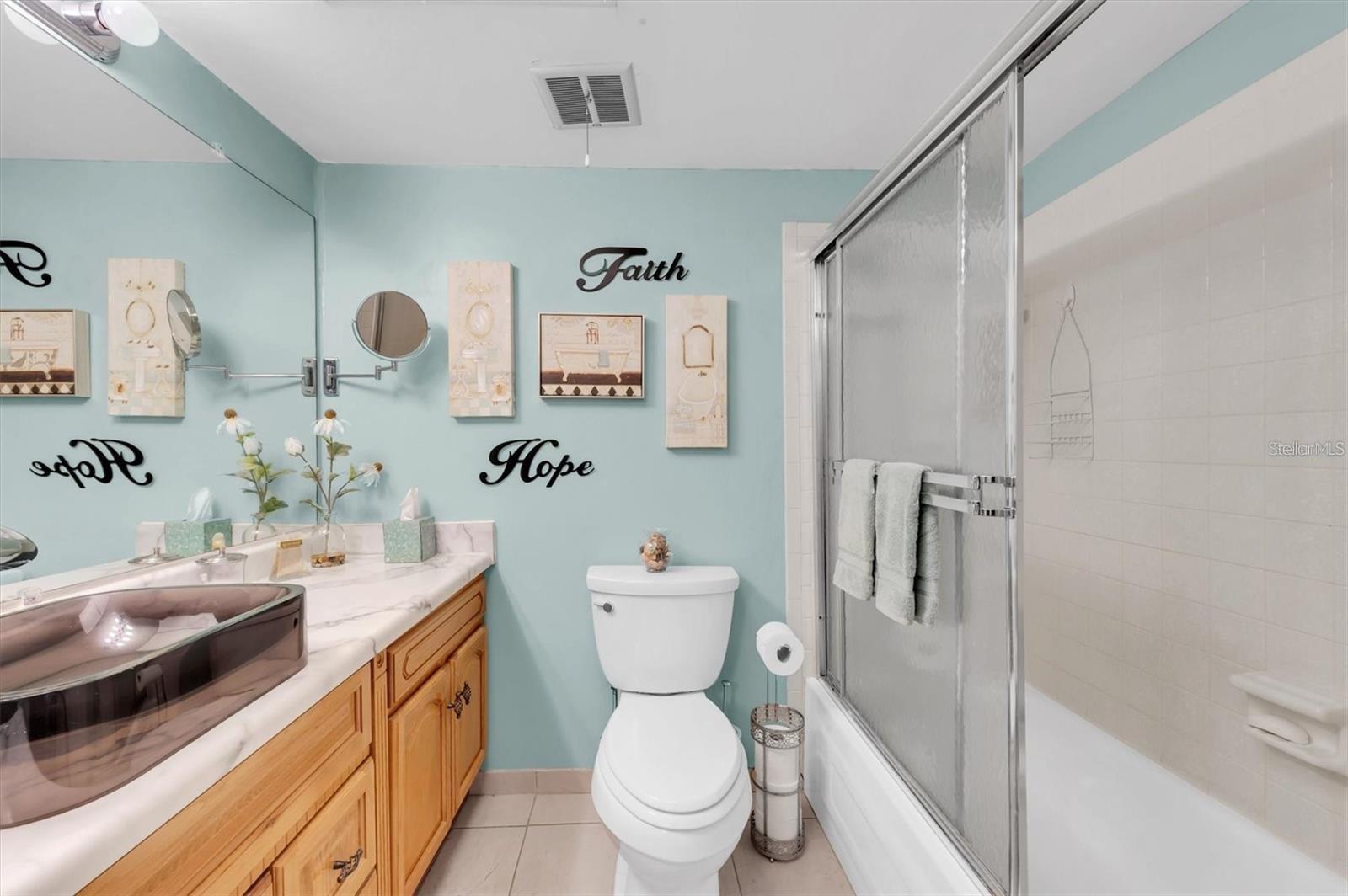 Image 17 of 30 For 19029 Us Highway 19 N 9-403