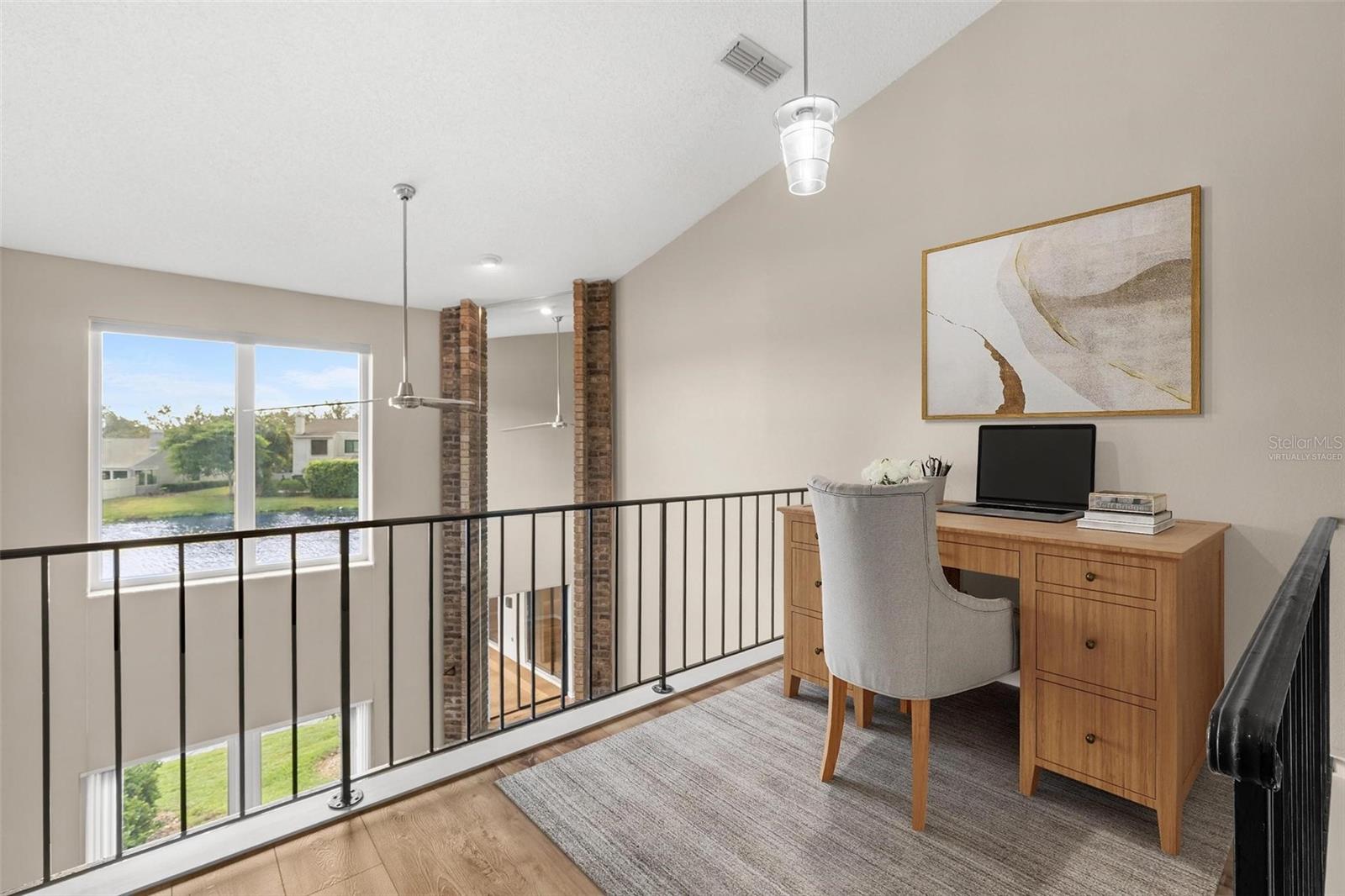 Image 19 of 41 For 846 Glades Court Ne