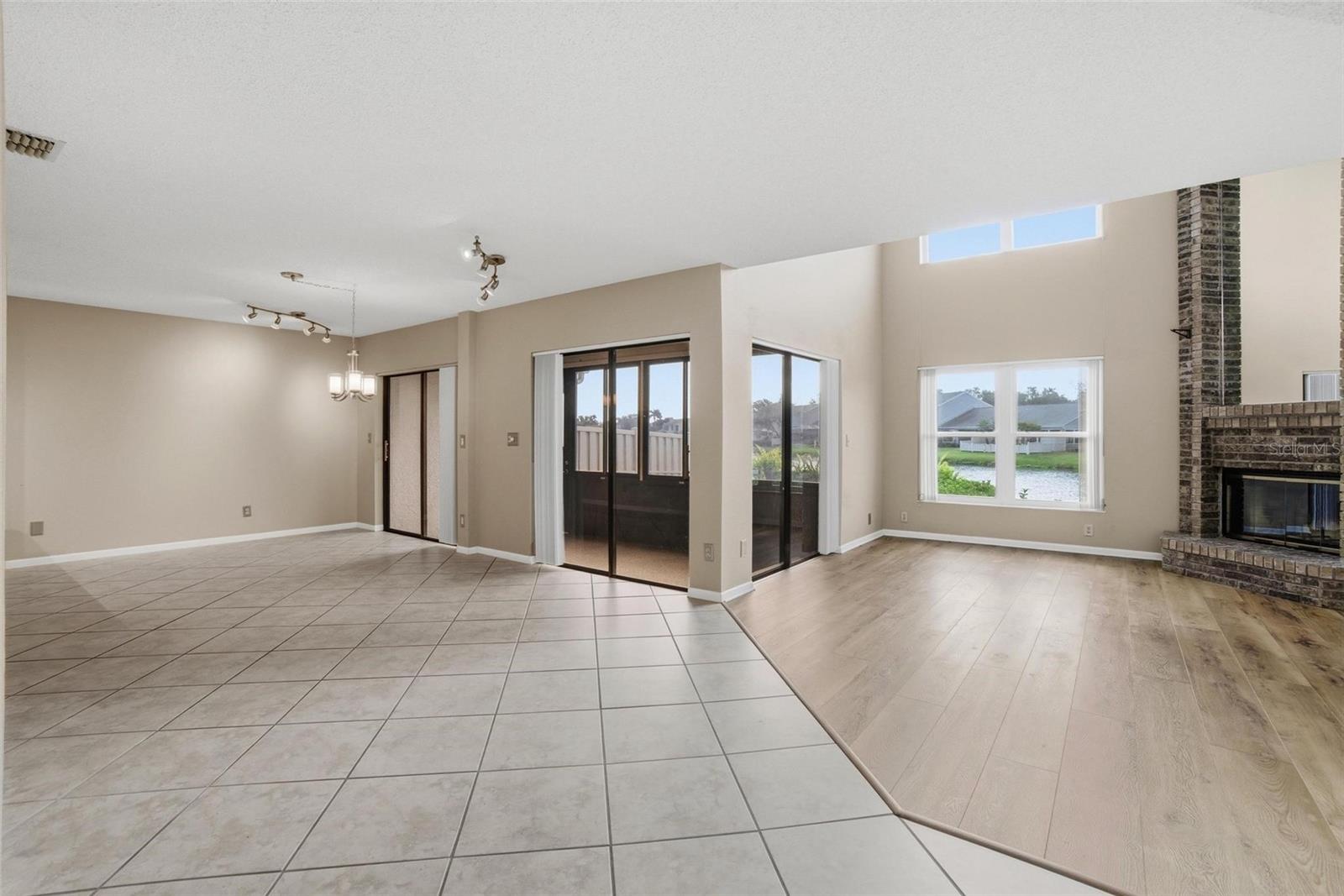 Image 3 of 41 For 846 Glades Court Ne