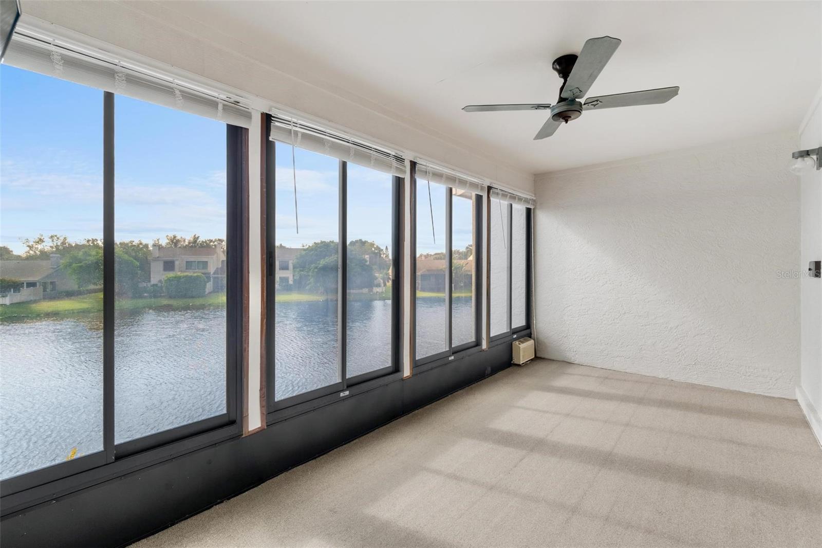 Image 32 of 41 For 846 Glades Court Ne