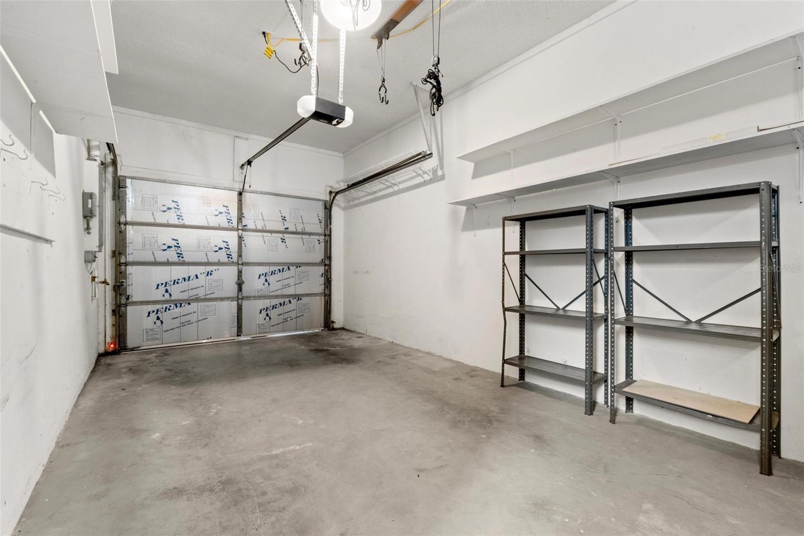 Image 35 of 41 For 846 Glades Court Ne