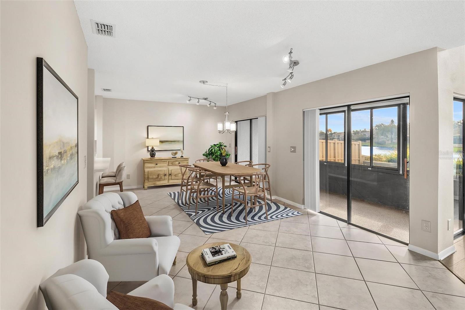 Image 5 of 41 For 846 Glades Court Ne