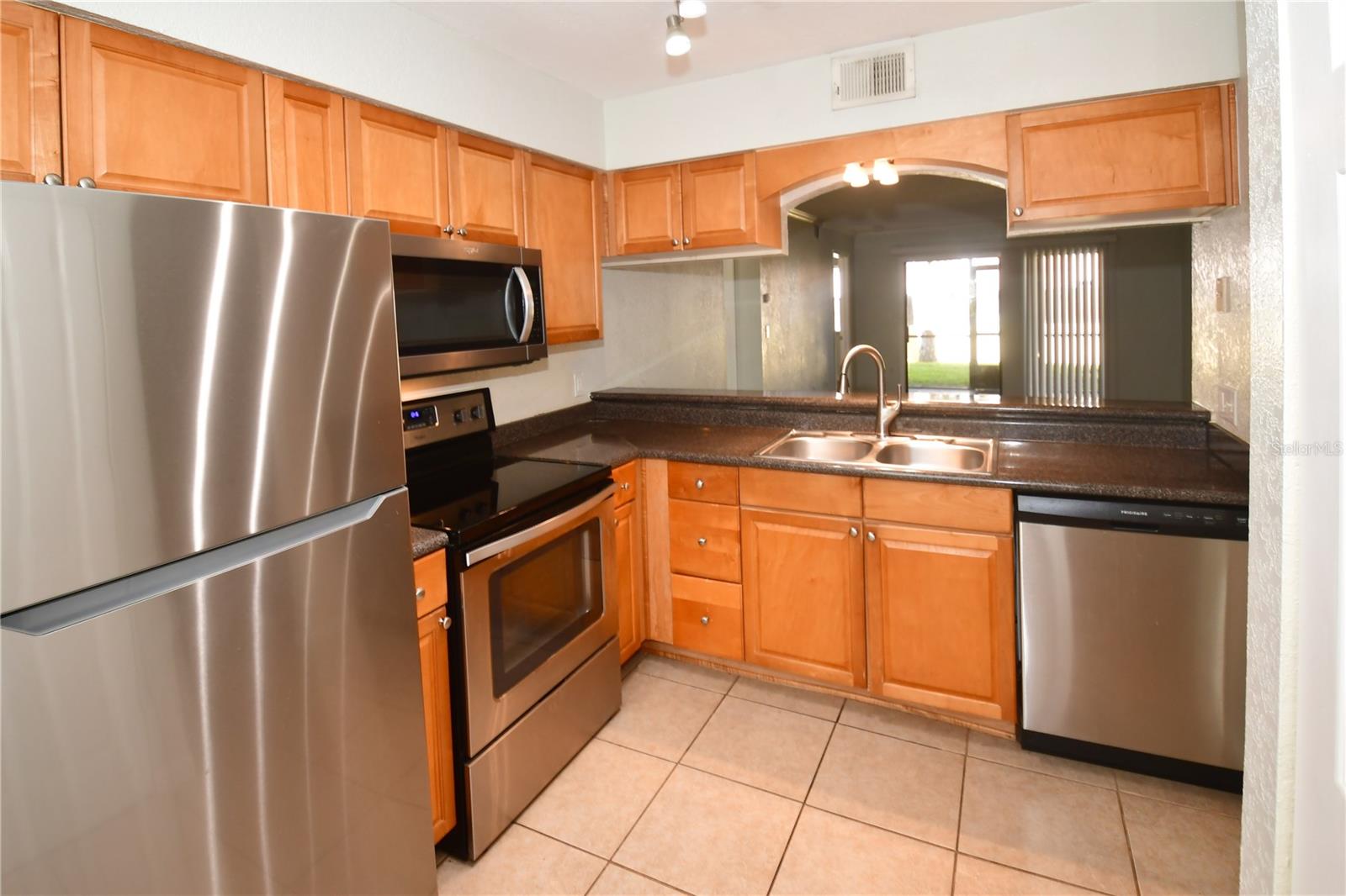 Image 11 of 45 For 10155 Sailwinds Boulevard S 101