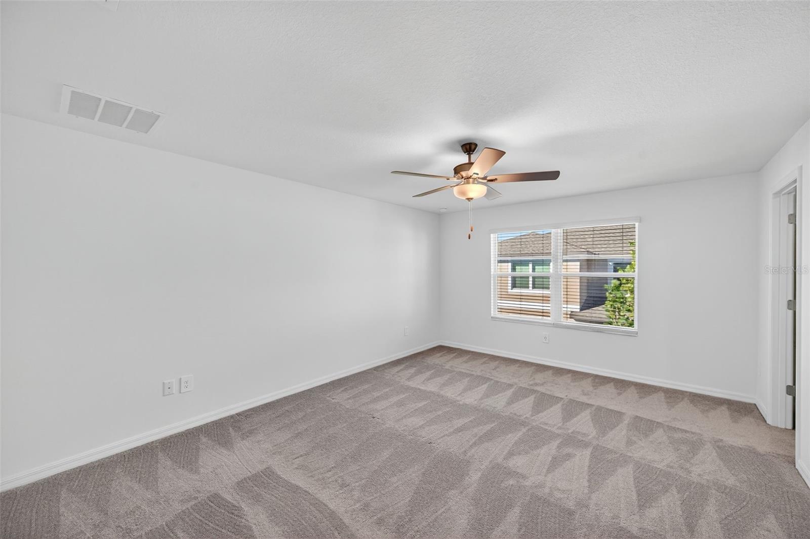 Image 25 of 61 For 10349 Trumpet Honeysuckle Way