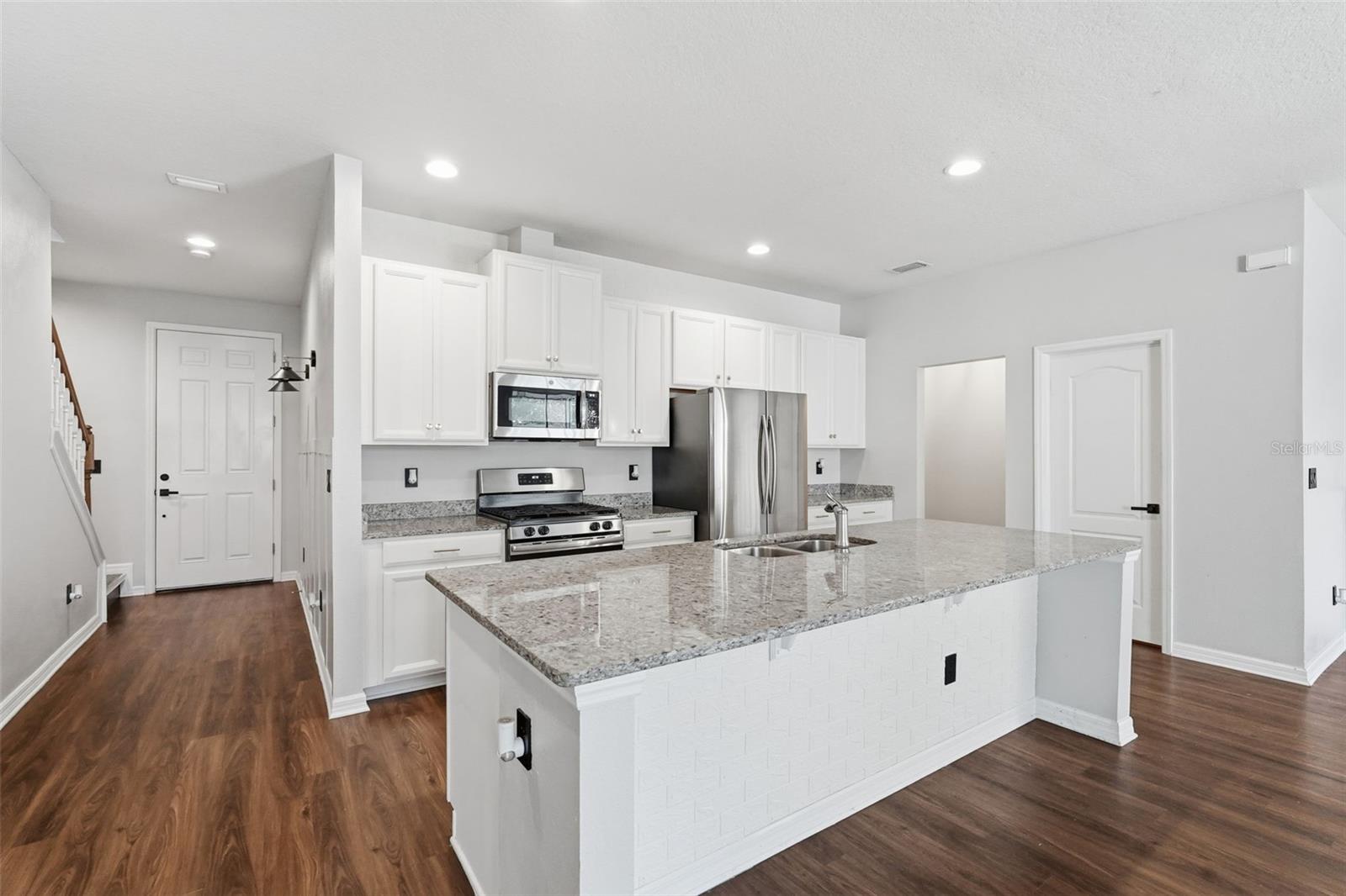 Image 10 of 82 For 12215 Blue Pacific Drive