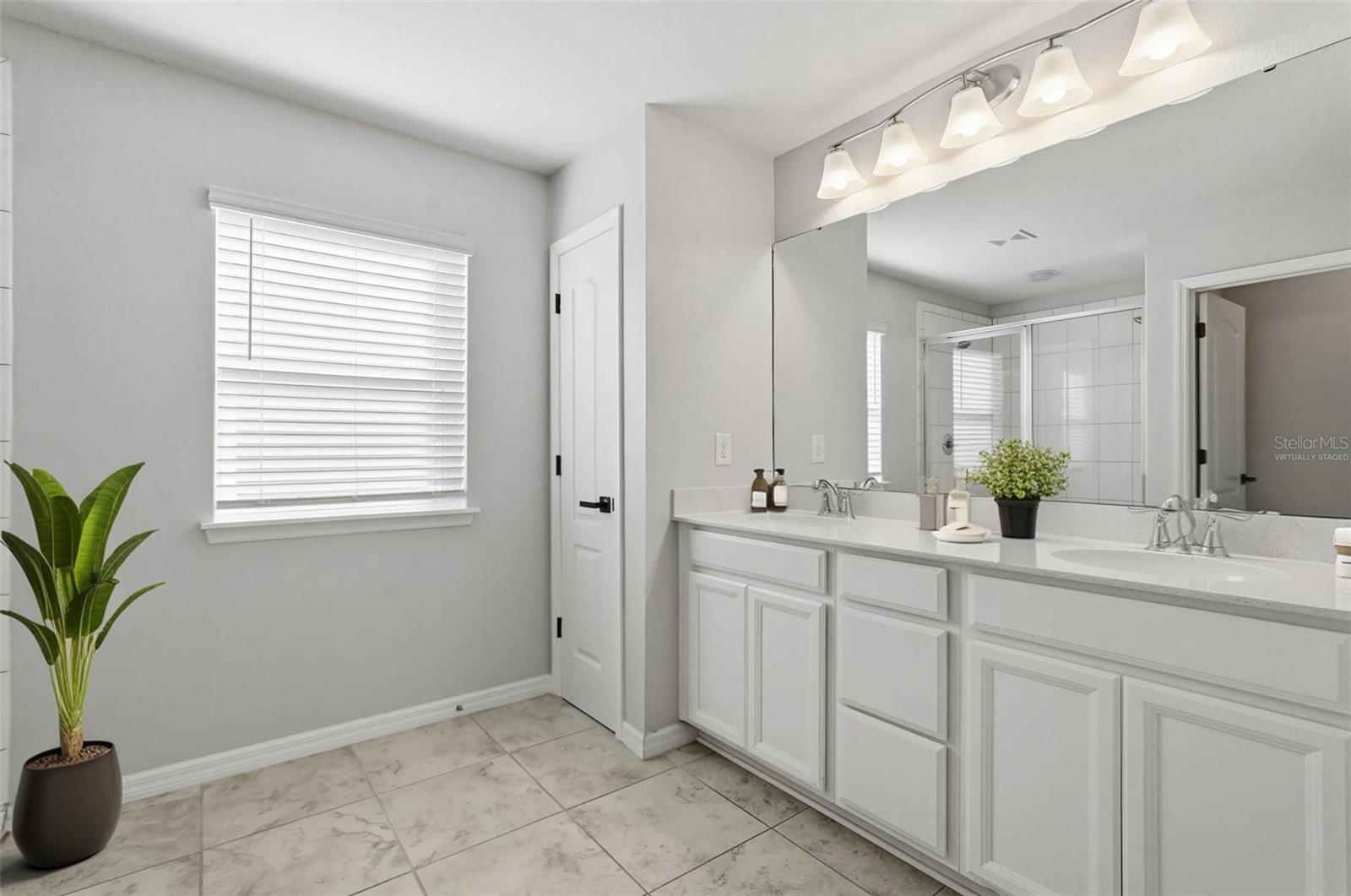 Image 35 of 82 For 12215 Blue Pacific Drive