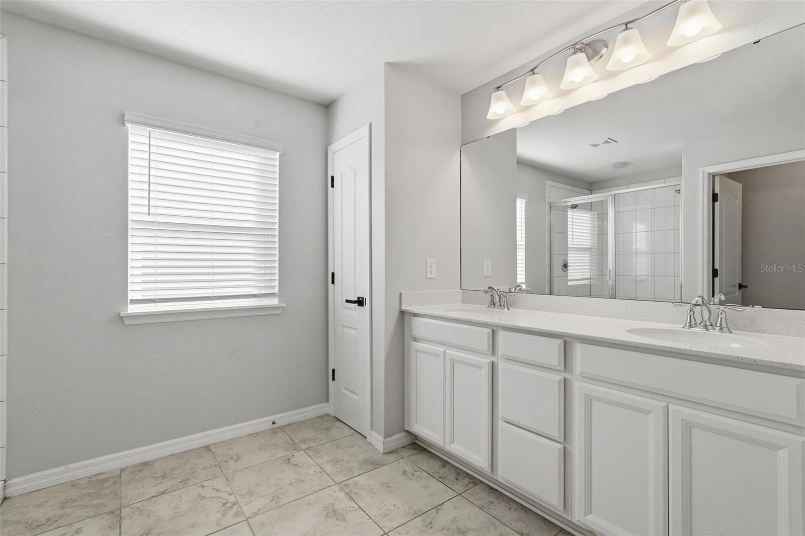 Image 36 of 82 For 12215 Blue Pacific Drive