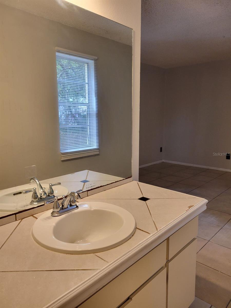 Image 23 of 44 For 3133 Huron Avenue