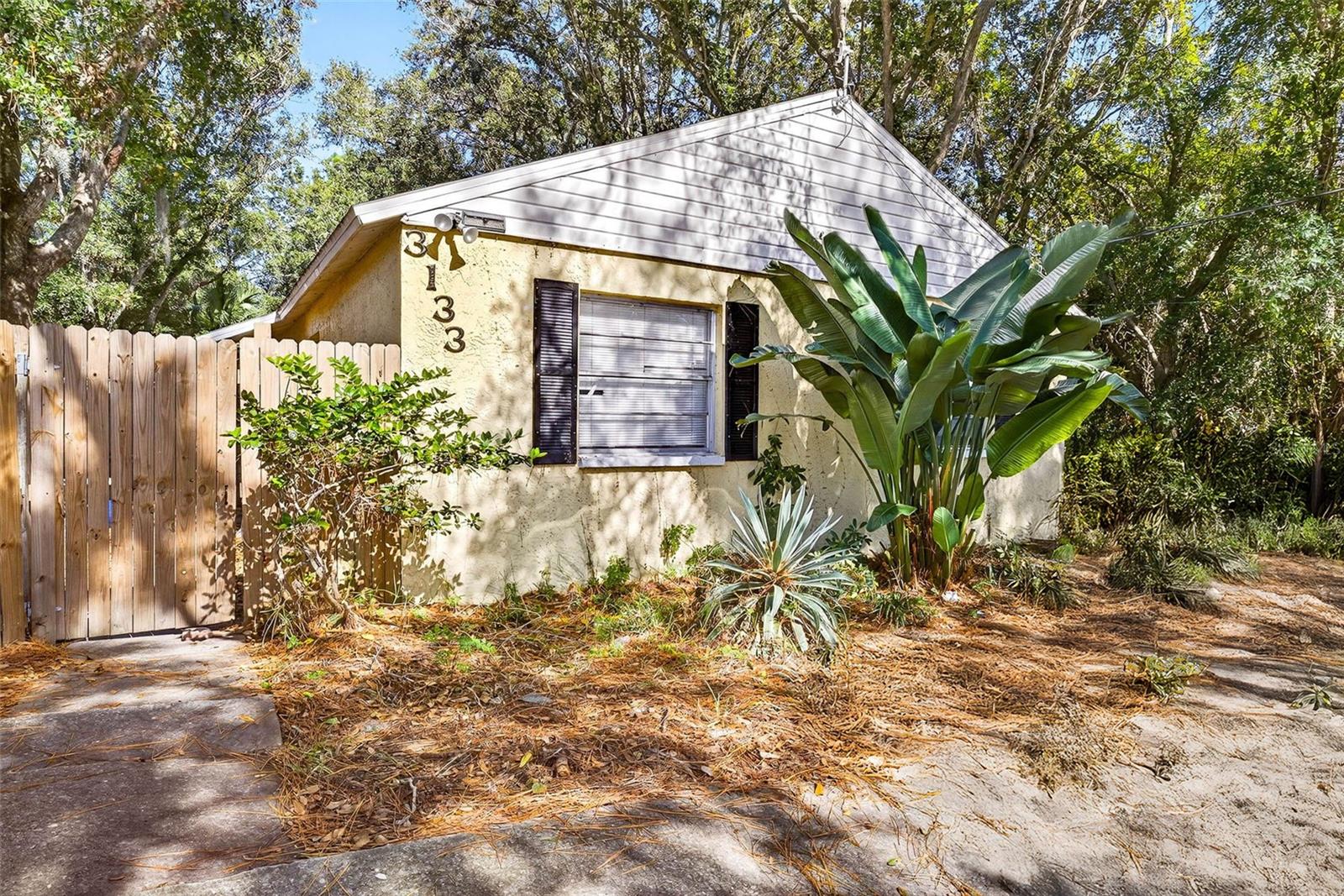 Image 4 of 44 For 3133 Huron Avenue