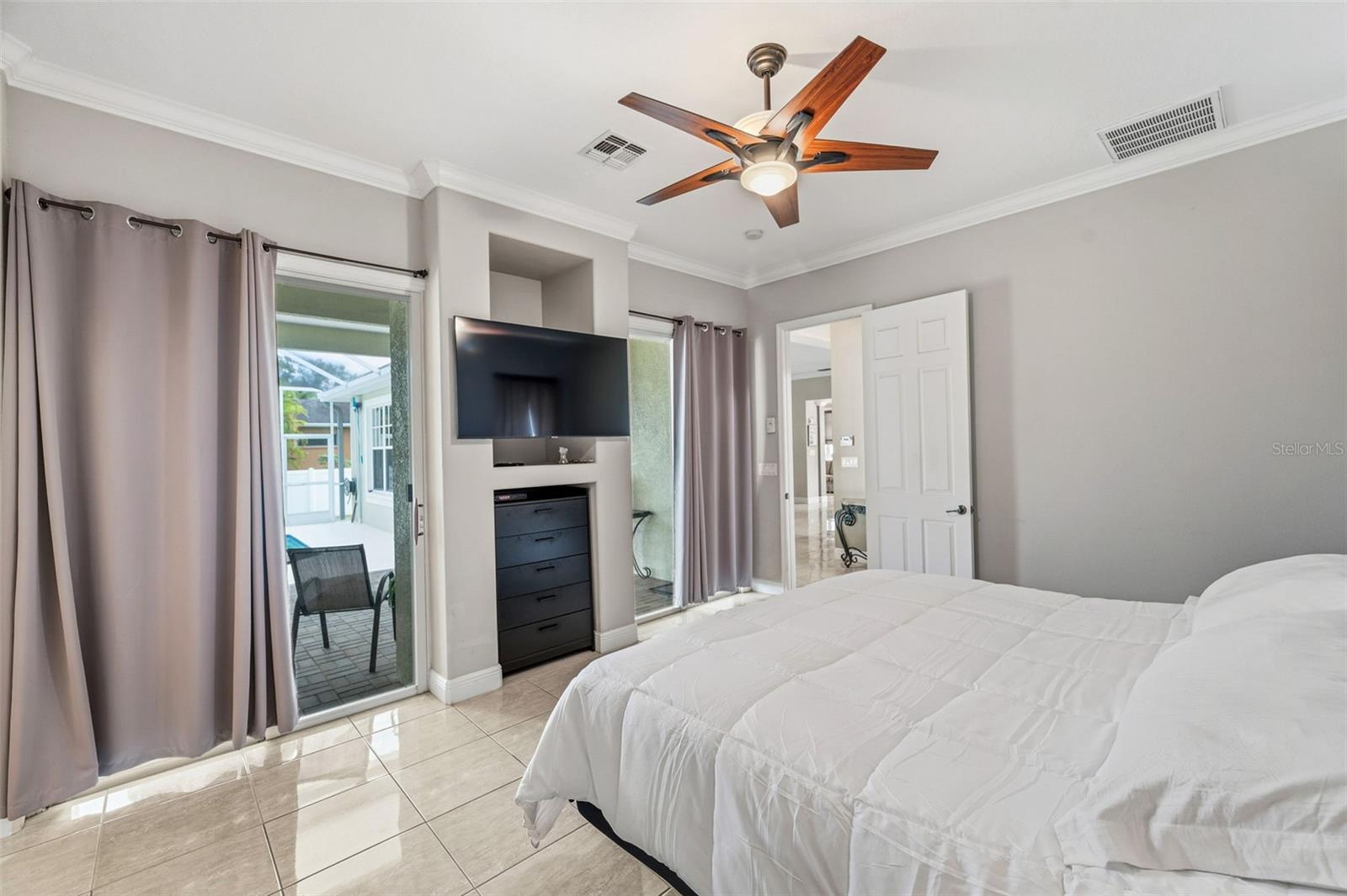 Image 54 of 79 For 6425 98th Avenue N