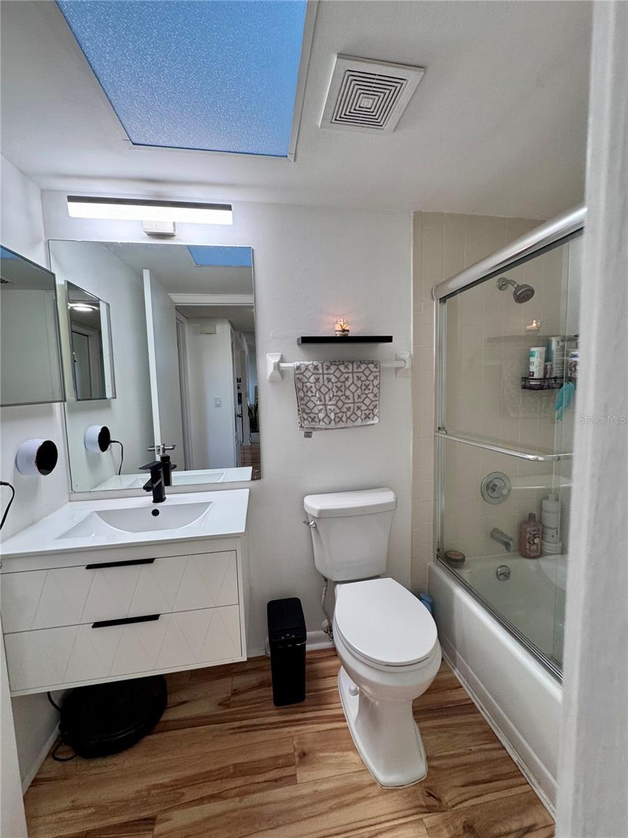 Image 11 of 24 For 7186 Lexington Circle