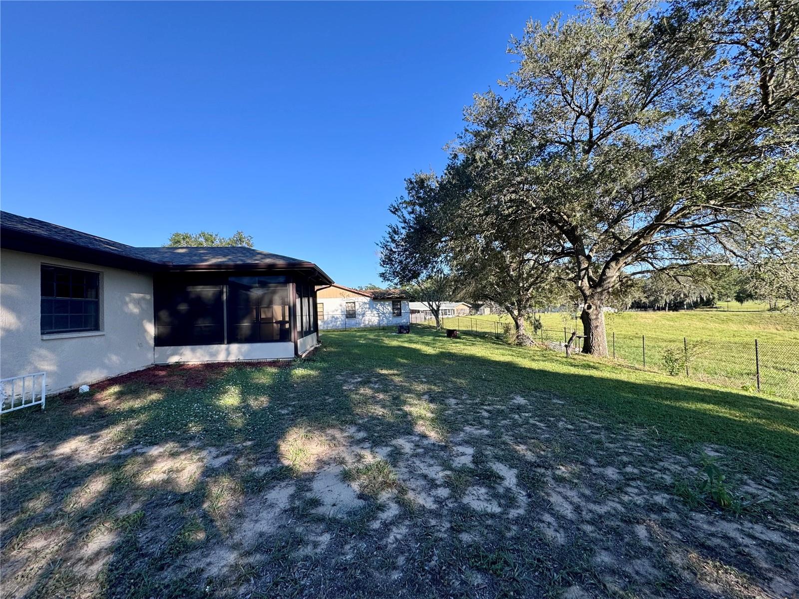 Image 21 of 24 For 7186 Lexington Circle