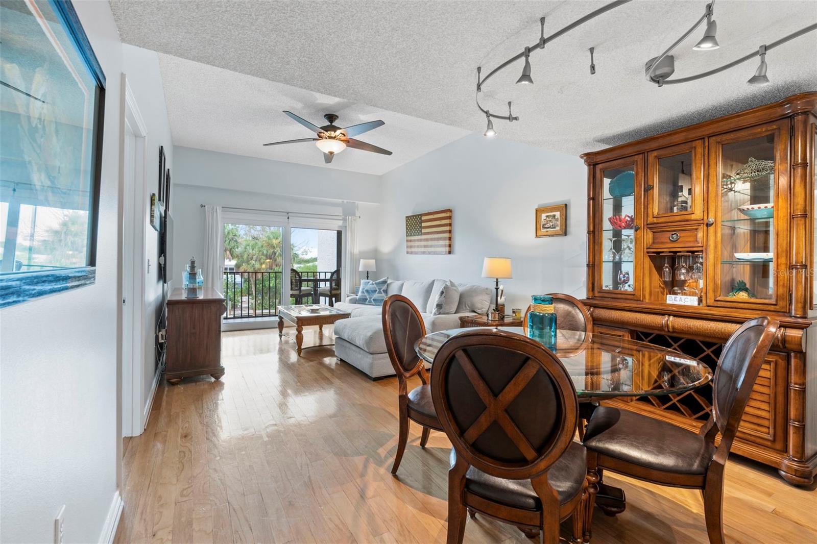 Image 21 of 82 For 4212 126th Street W 401