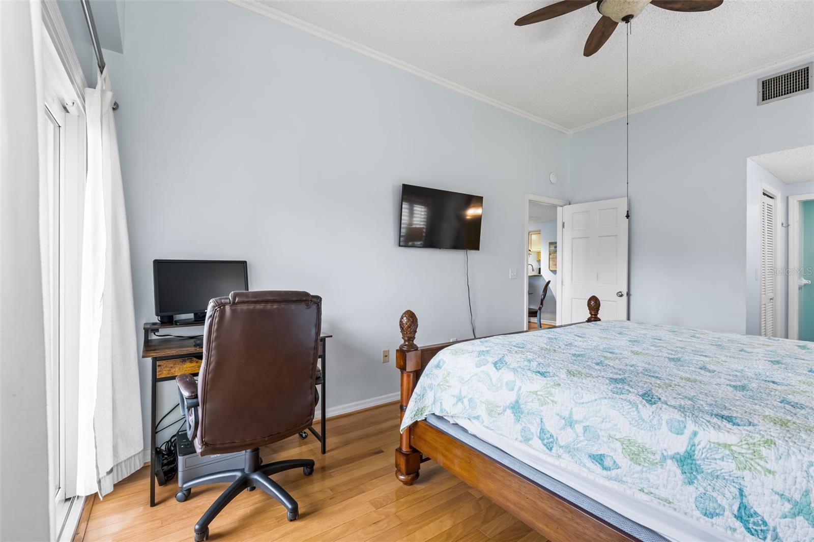 Image 35 of 82 For 4212 126th Street W 401