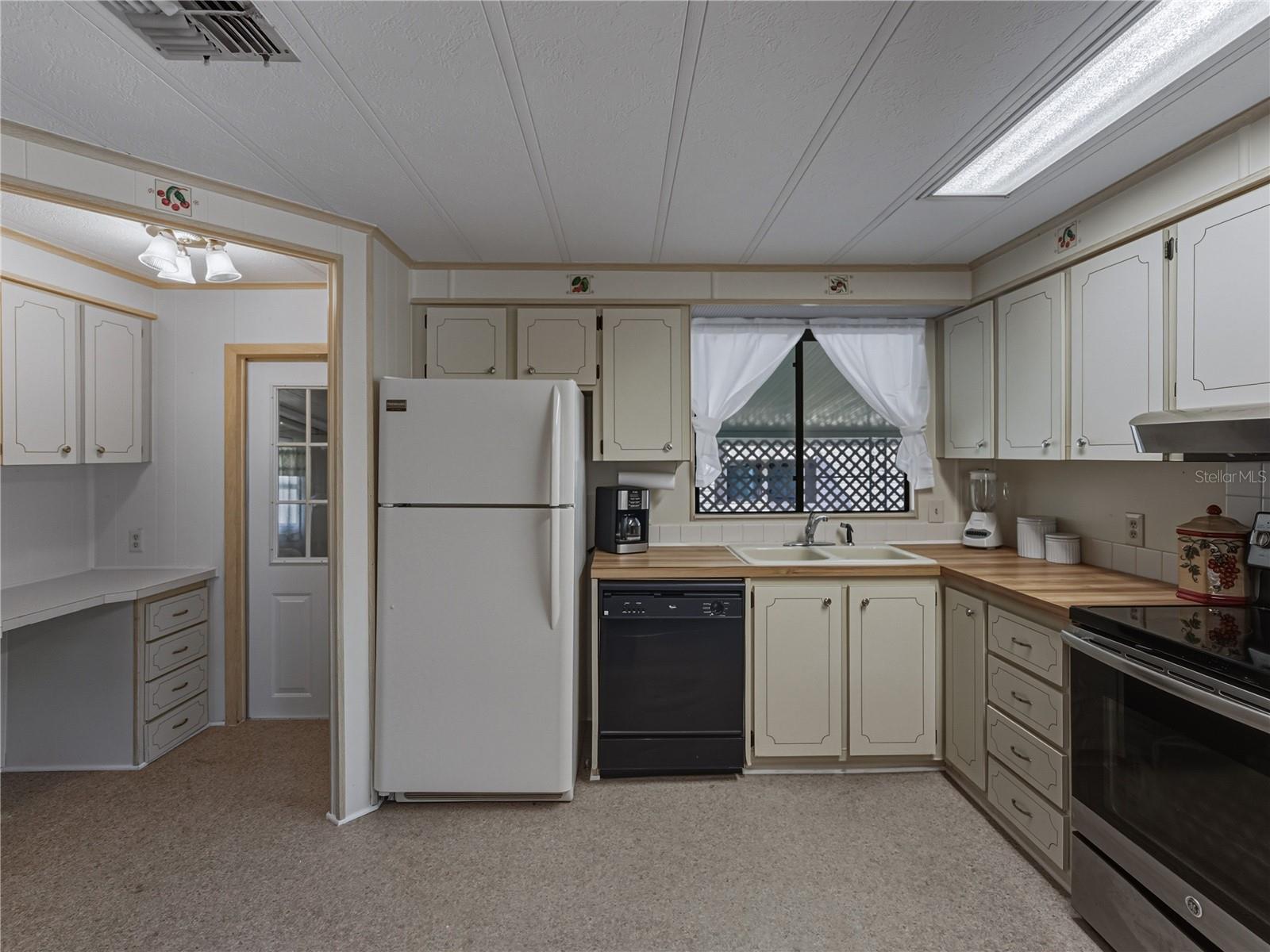 Image 23 of 53 For 35826 Pradera Drive