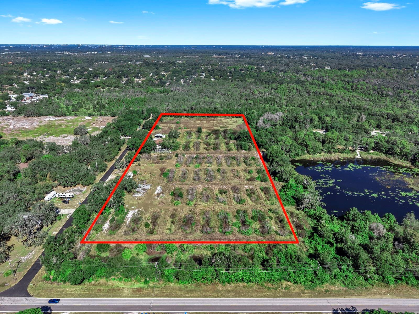 Listing photo id 12 for 12518 Sykes Road