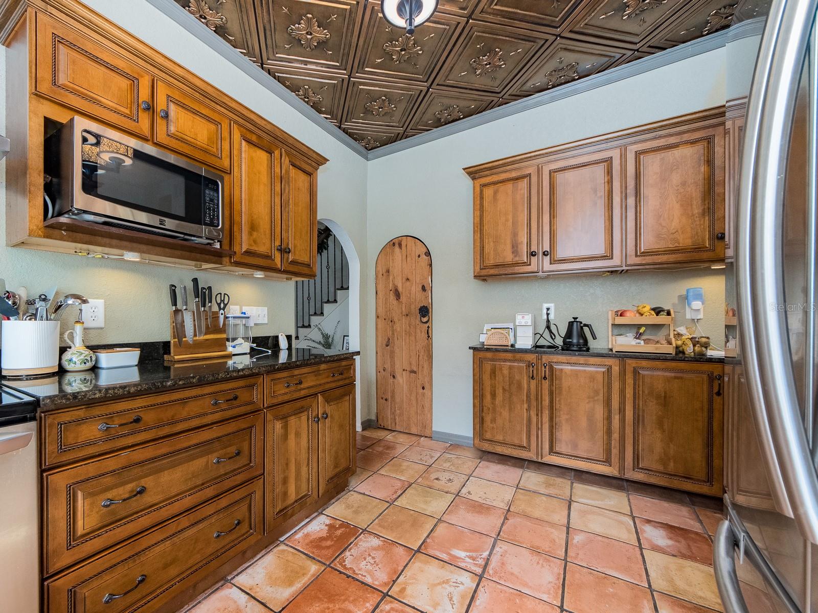 Image 18 of 70 For 945 11th Street N