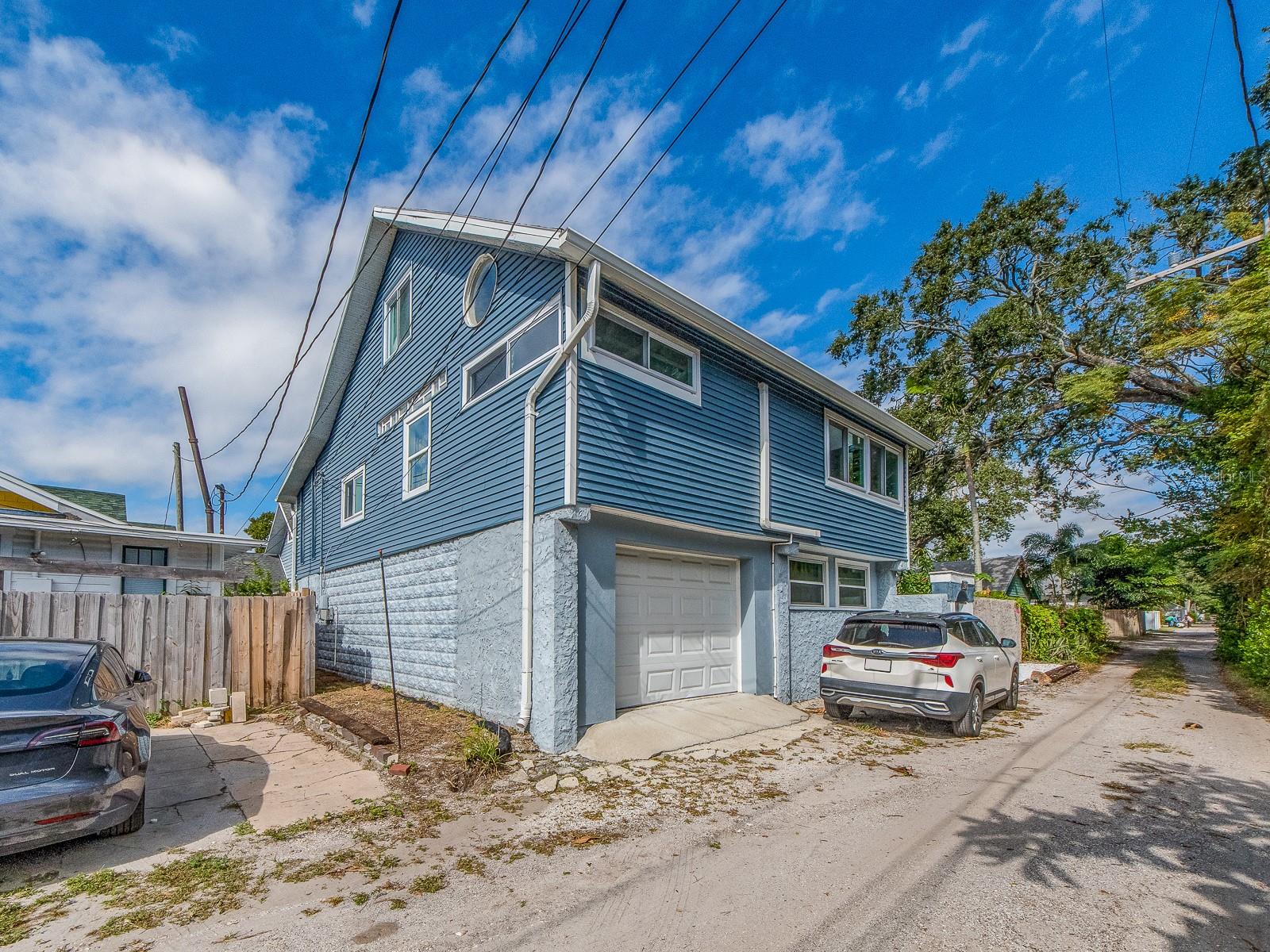 Image 64 of 70 For 945 11th Street N