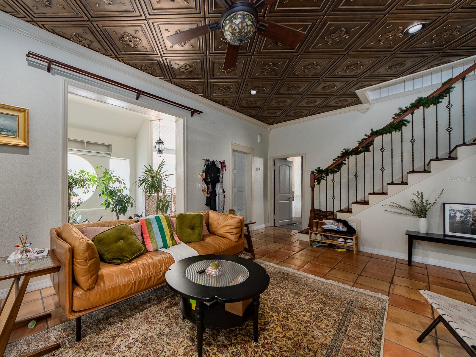 Image 8 of 70 For 945 11th Street N