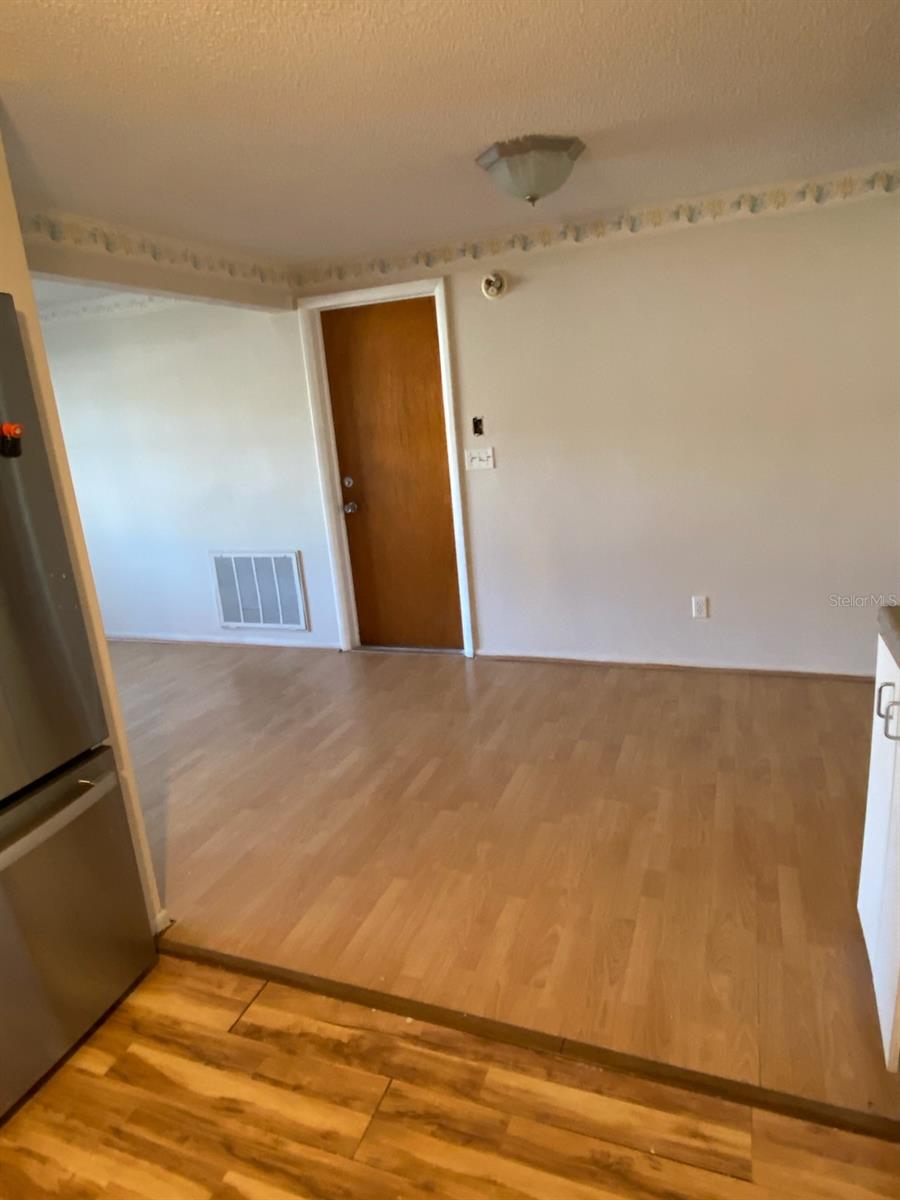 Image 8 of 19 For 3621 Latimer Street