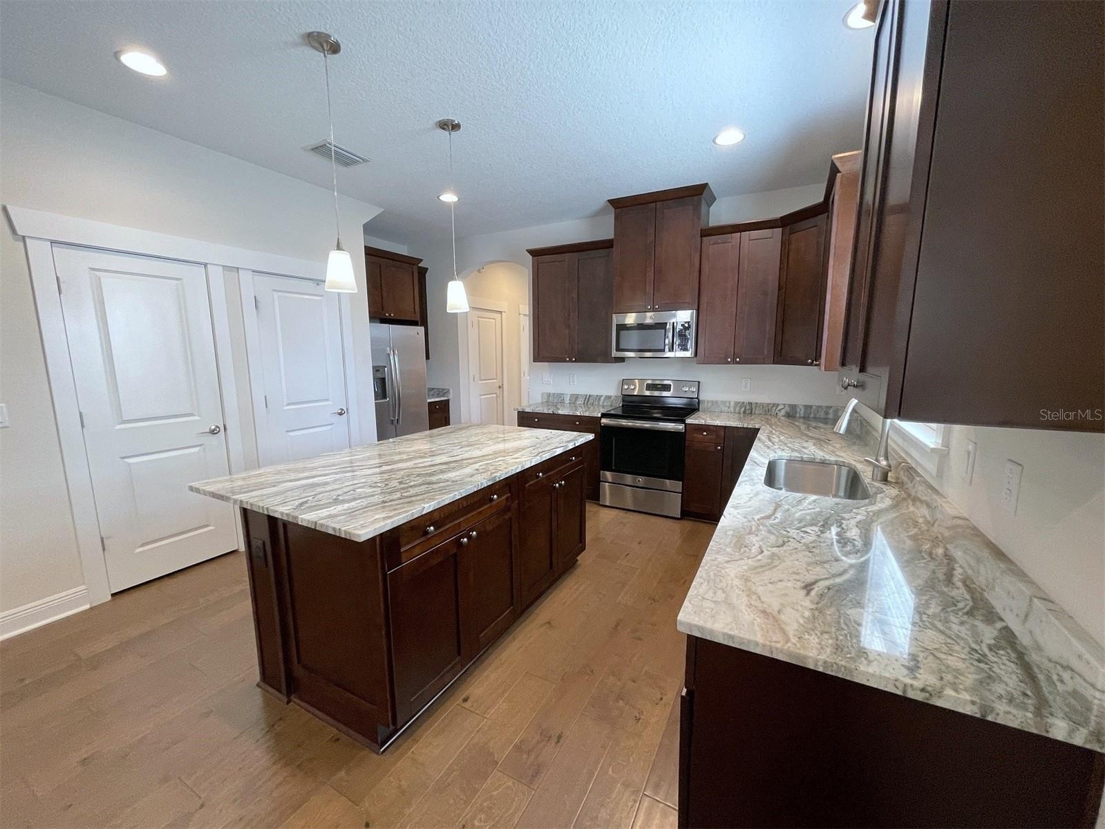 Image 6 of 19 For 2411 North A Street 2