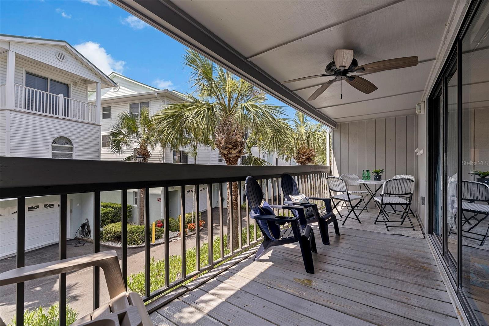 Image 29 of 76 For 19823 Gulf Boulevard 5