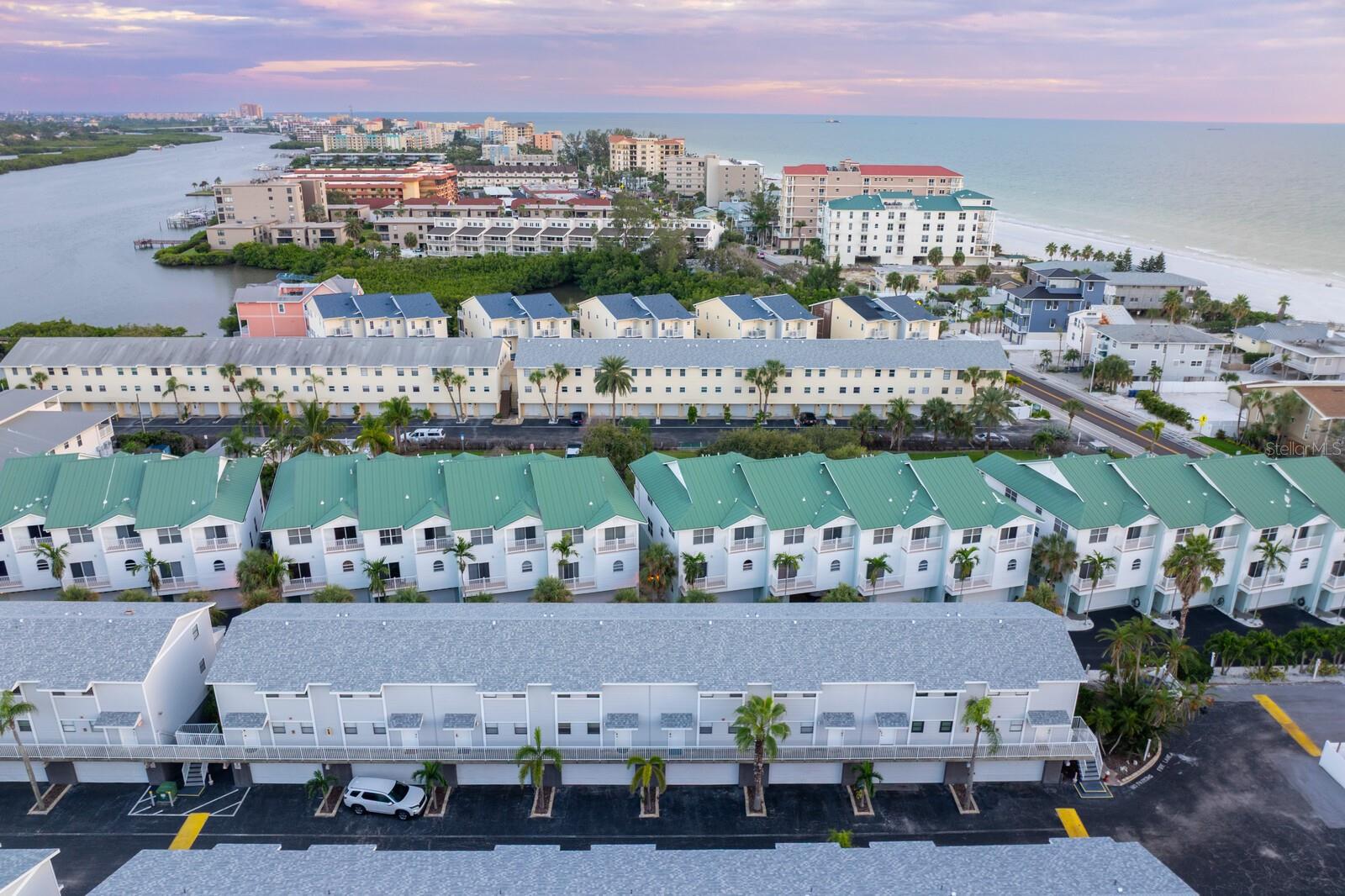 Image 46 of 76 For 19823 Gulf Boulevard 5