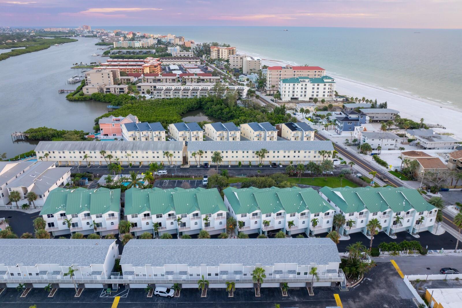 Image 49 of 76 For 19823 Gulf Boulevard 5