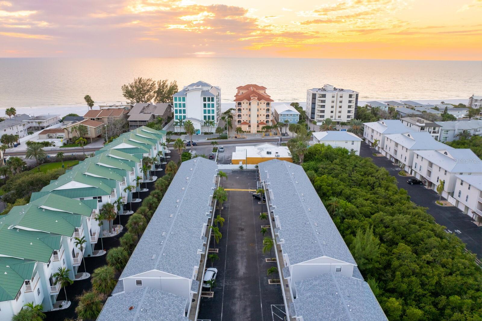 Image 53 of 76 For 19823 Gulf Boulevard 5