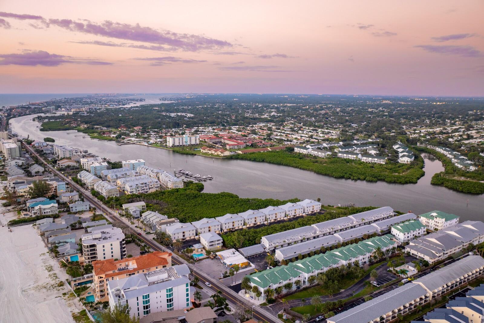 Image 54 of 76 For 19823 Gulf Boulevard 5