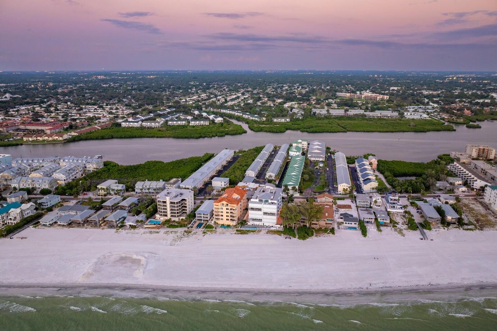 Image 56 of 76 For 19823 Gulf Boulevard 5