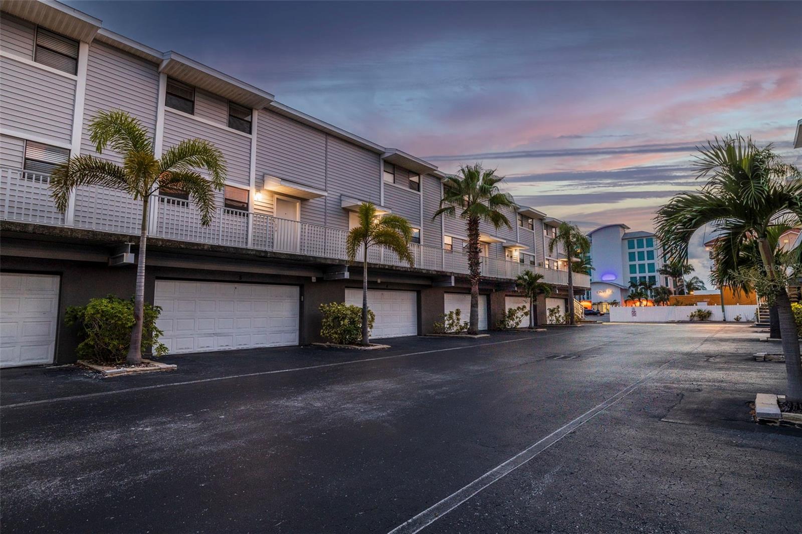 Image 61 of 76 For 19823 Gulf Boulevard 5