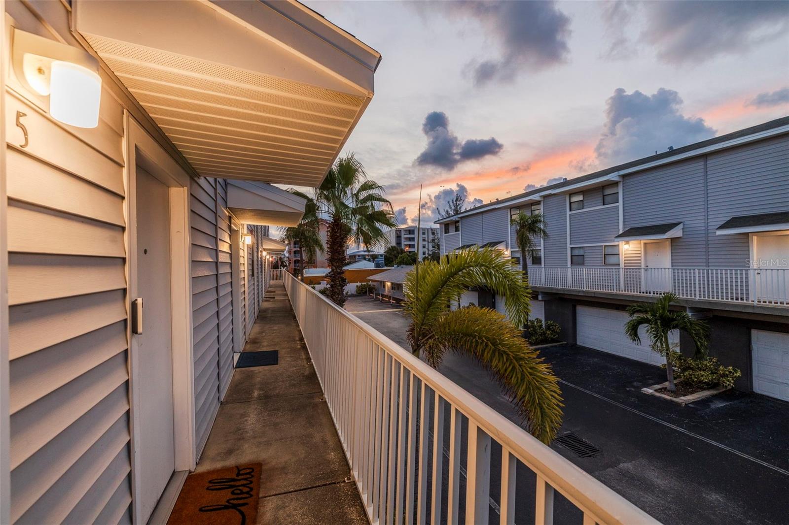 Image 62 of 76 For 19823 Gulf Boulevard 5