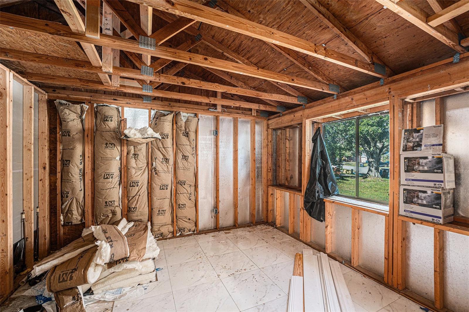 Image 14 of 29 For 645 Timber Bay Circle E