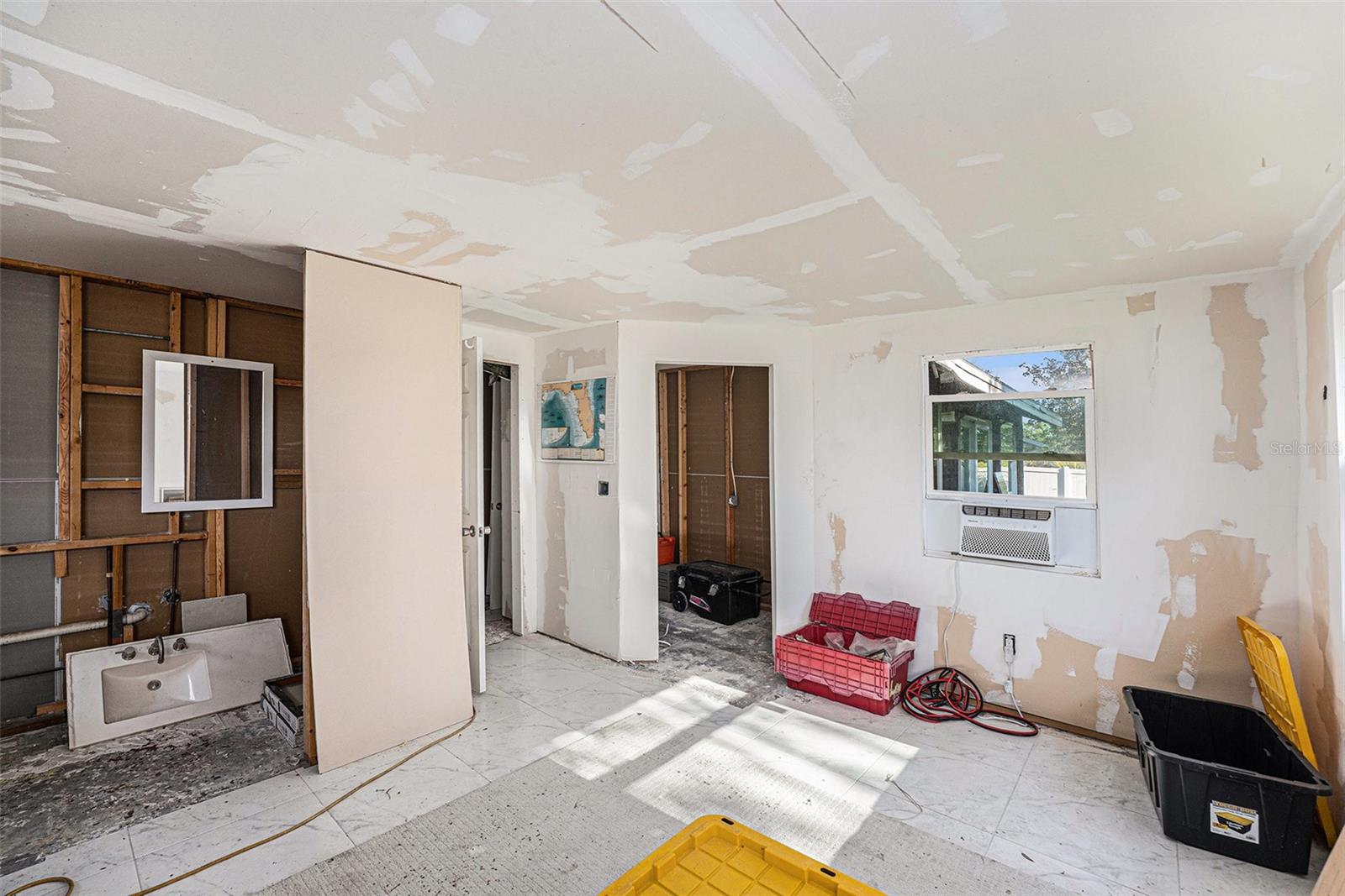 Image 21 of 29 For 645 Timber Bay Circle E