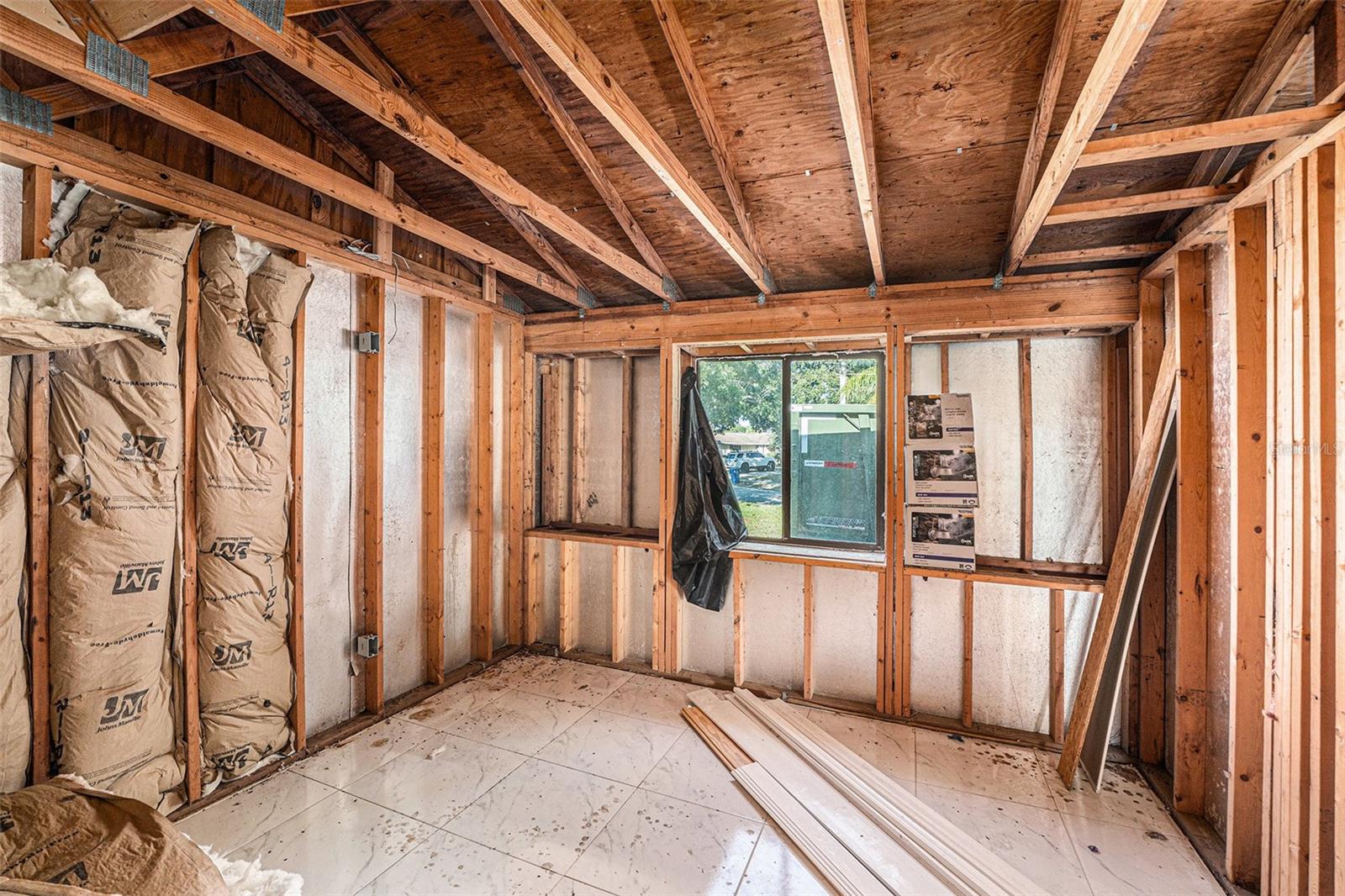 Image 23 of 29 For 645 Timber Bay Circle E