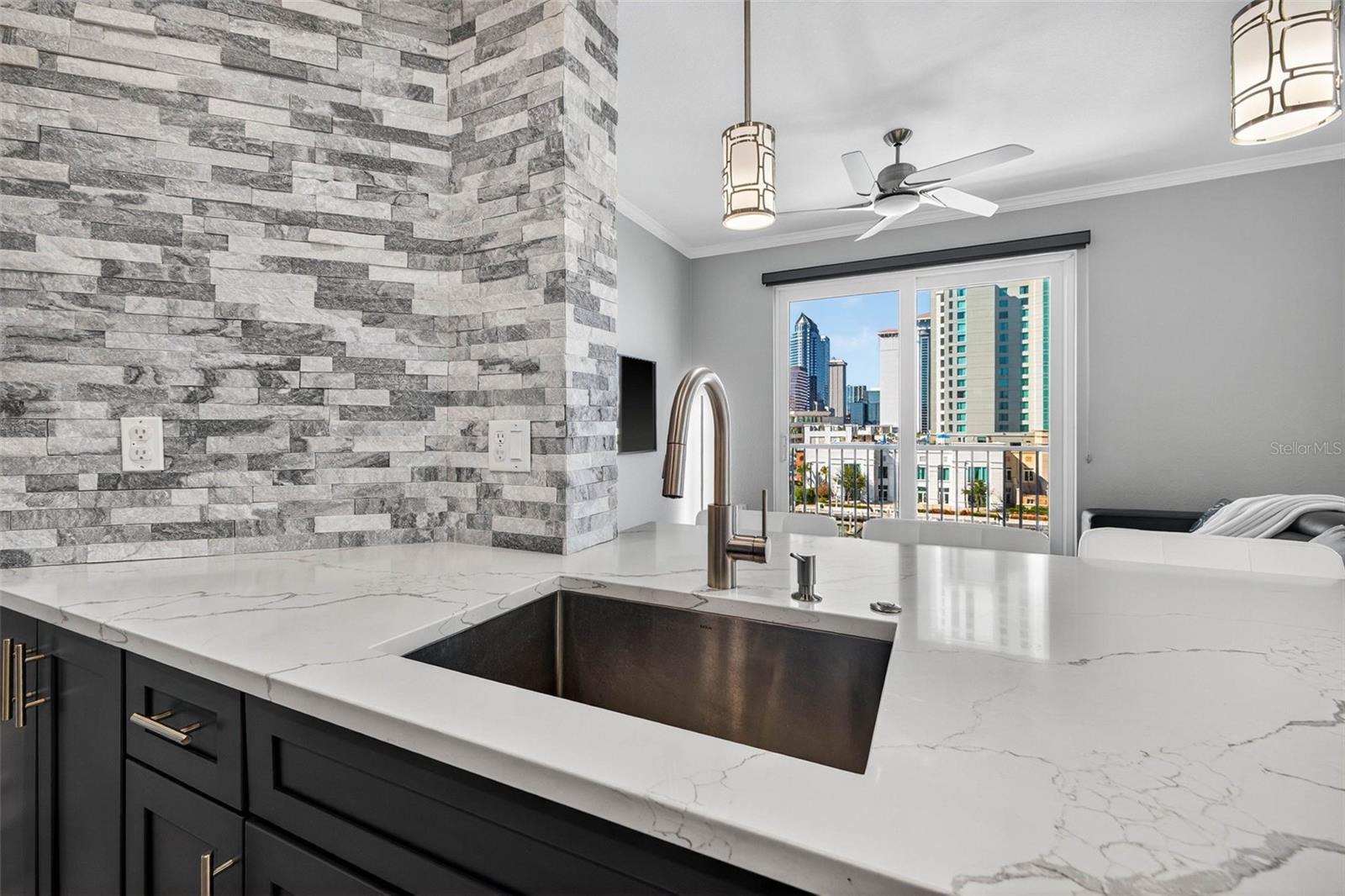 Image 14 of 46 For 700 Harbour Island Boulevard 519