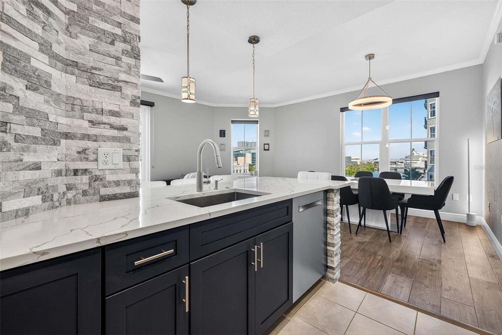 Image 16 of 46 For 700 Harbour Island Boulevard 519