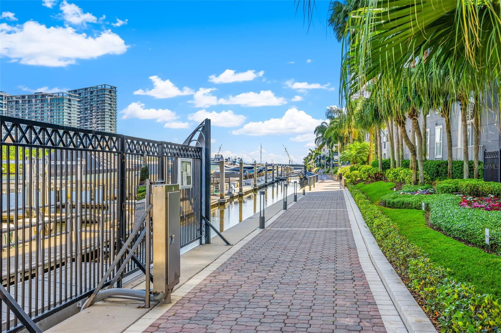 Image 37 of 46 For 700 Harbour Island Boulevard 519