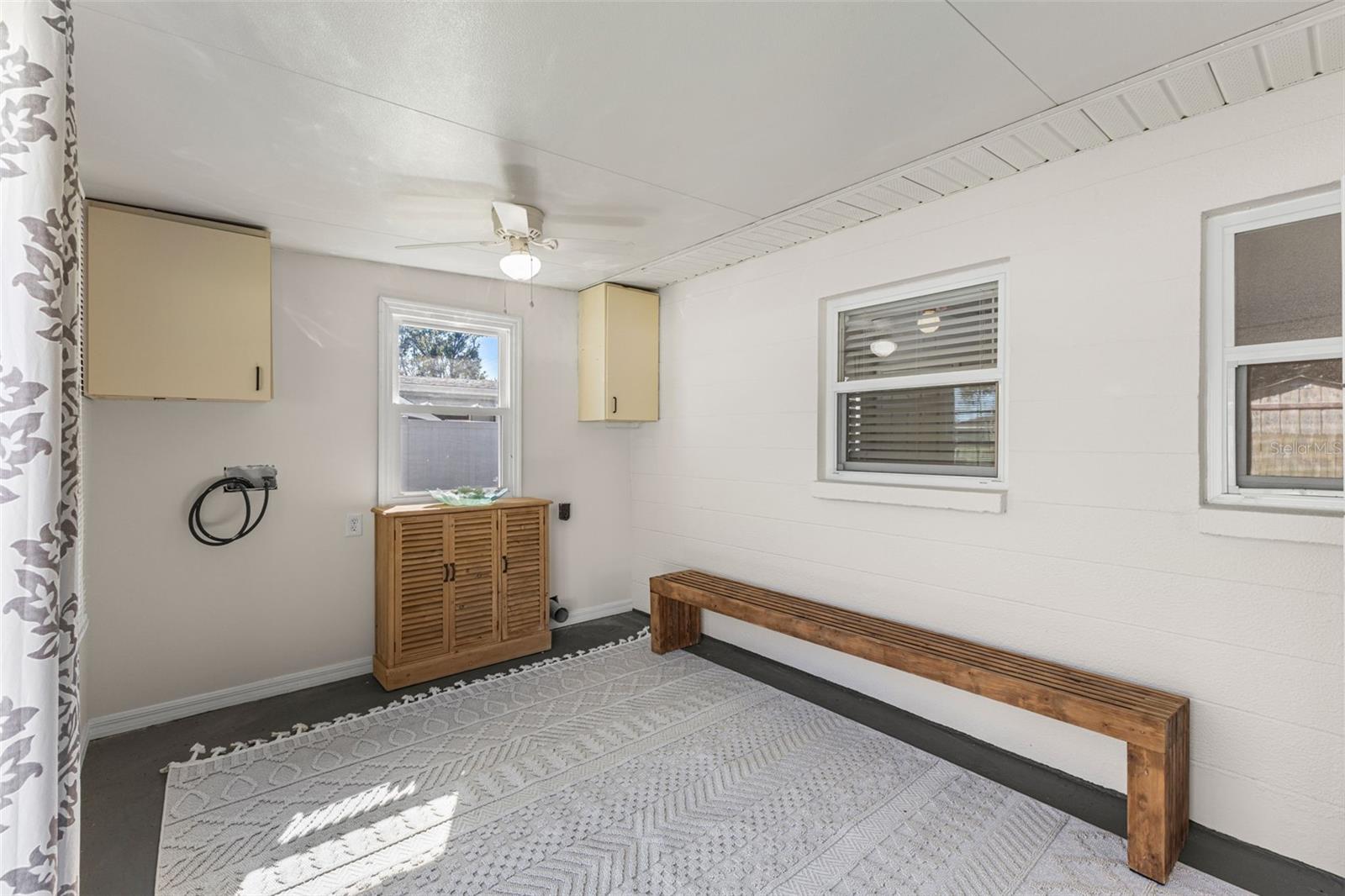 Image 12 of 38 For 337 Shore Drive E