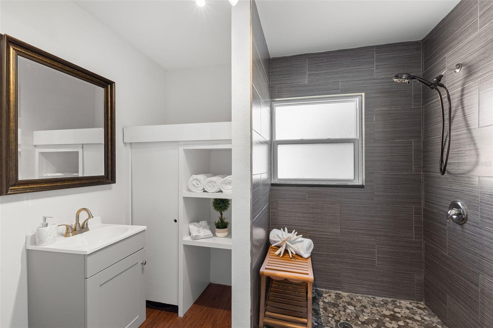 Image 18 of 38 For 337 Shore Drive E